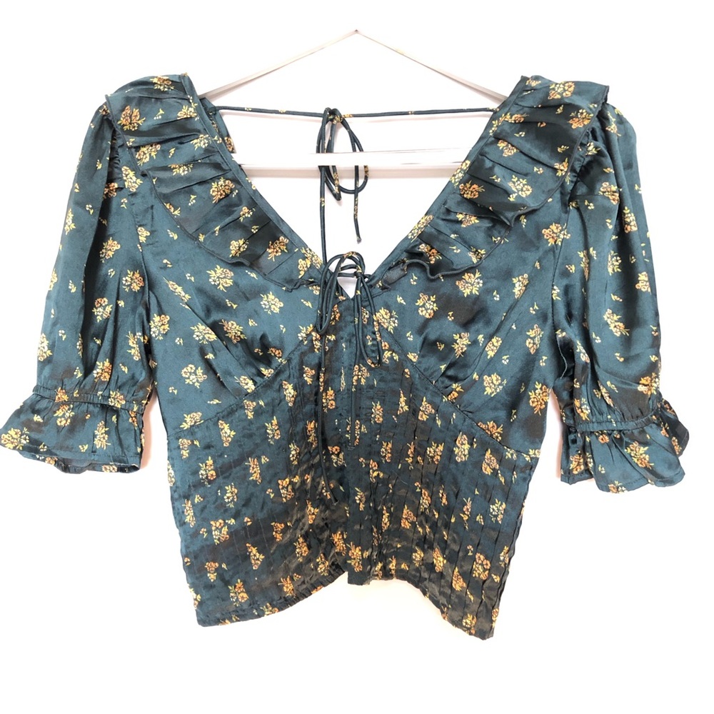 NWOT Isabella Silky Blouse